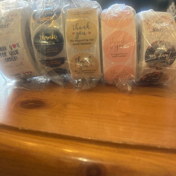 Thank You Sticker’s 500 1” Roll (1) - Picture 2 of 8